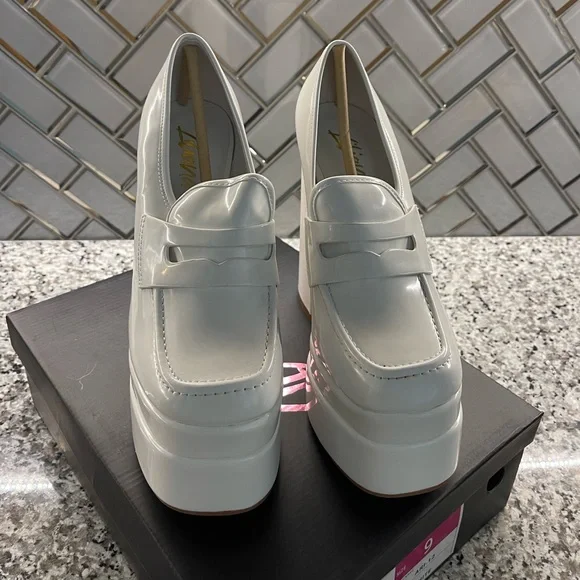White Platform High Heel Loafers 🤍 - Picture 7 of 7